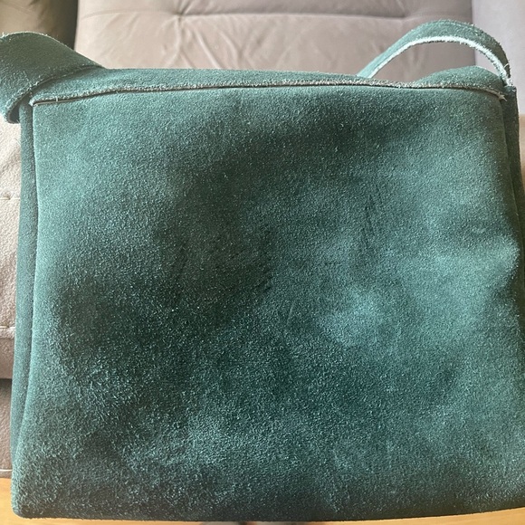 Stylish Green Suede Shoulder Bag with Purple and Gold Accents - Picture 5 of 8